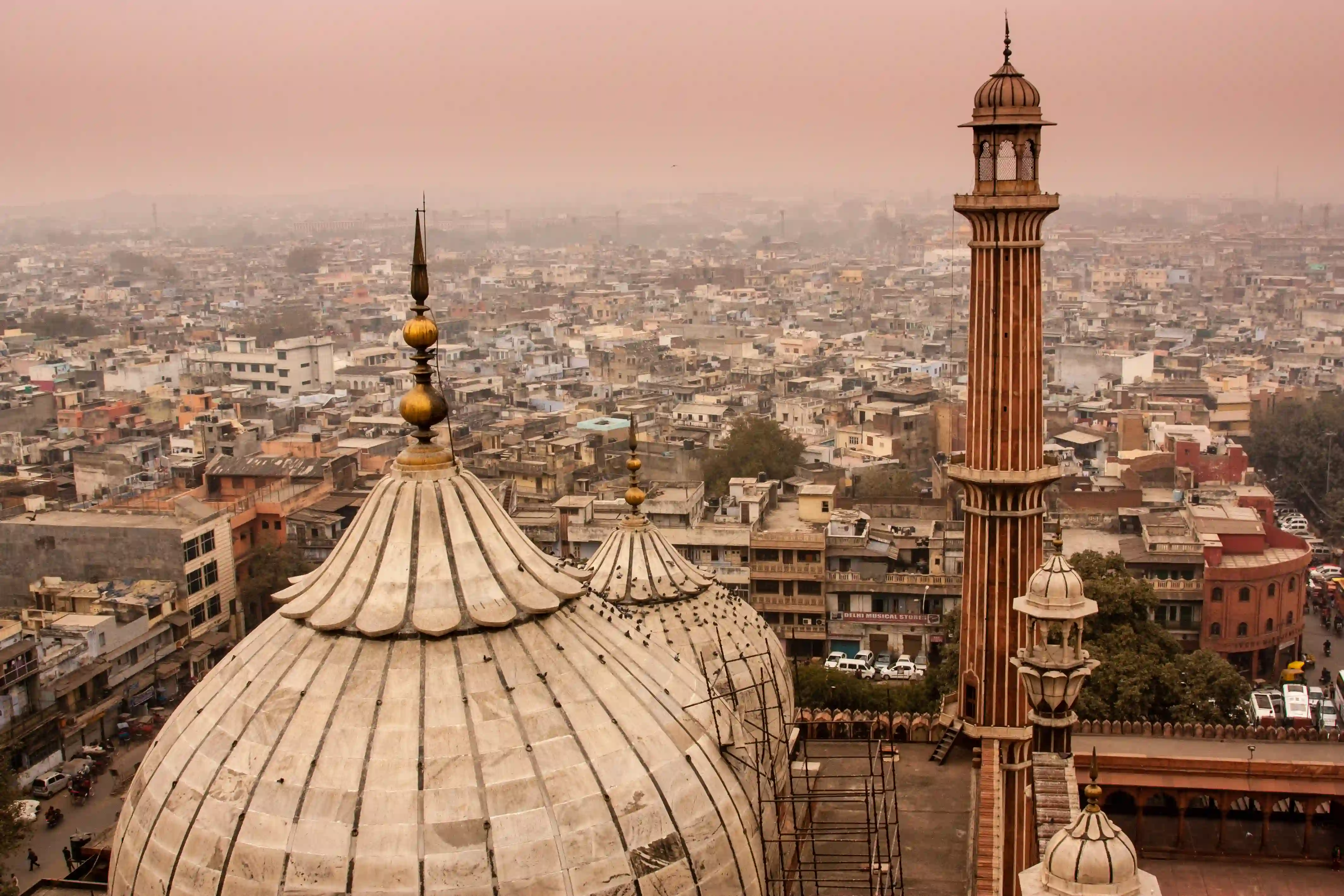 ⁠Agrasen ki Baoli, Purana Kila, Rajghat, Jama Masjid, Walking Food tour